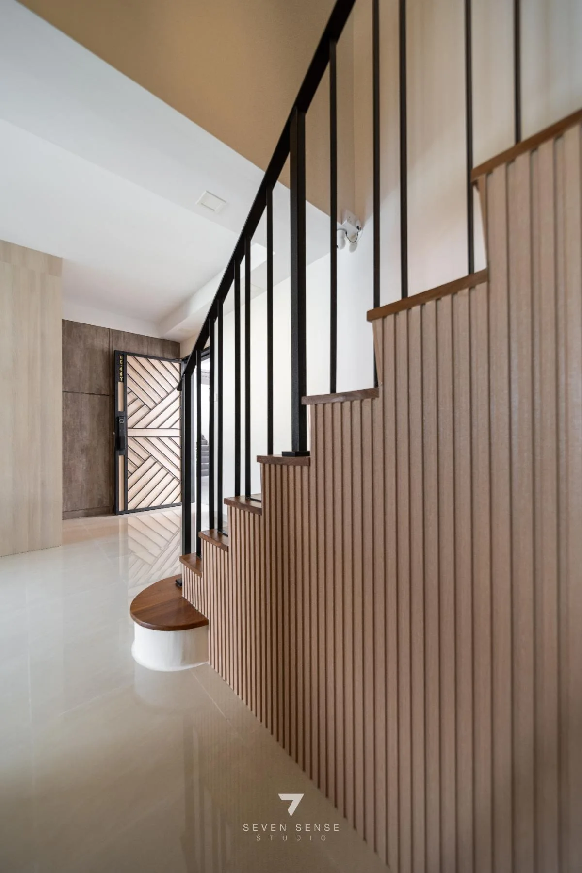 455 Hougang Avenue 10 by 7 Sense Studio, view 3