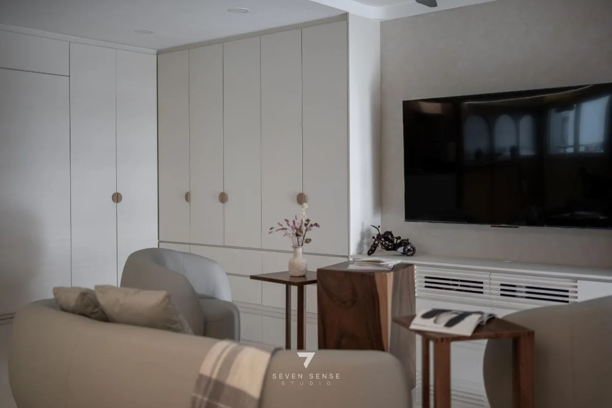 670 Woodlands Dr 71 by 7 Sense Studio, view 7