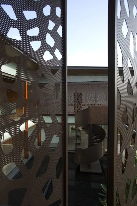 AR43%20Architects%20 %20Hillside%20House%20 %2022%20Olive%20Road%202, Design Authority