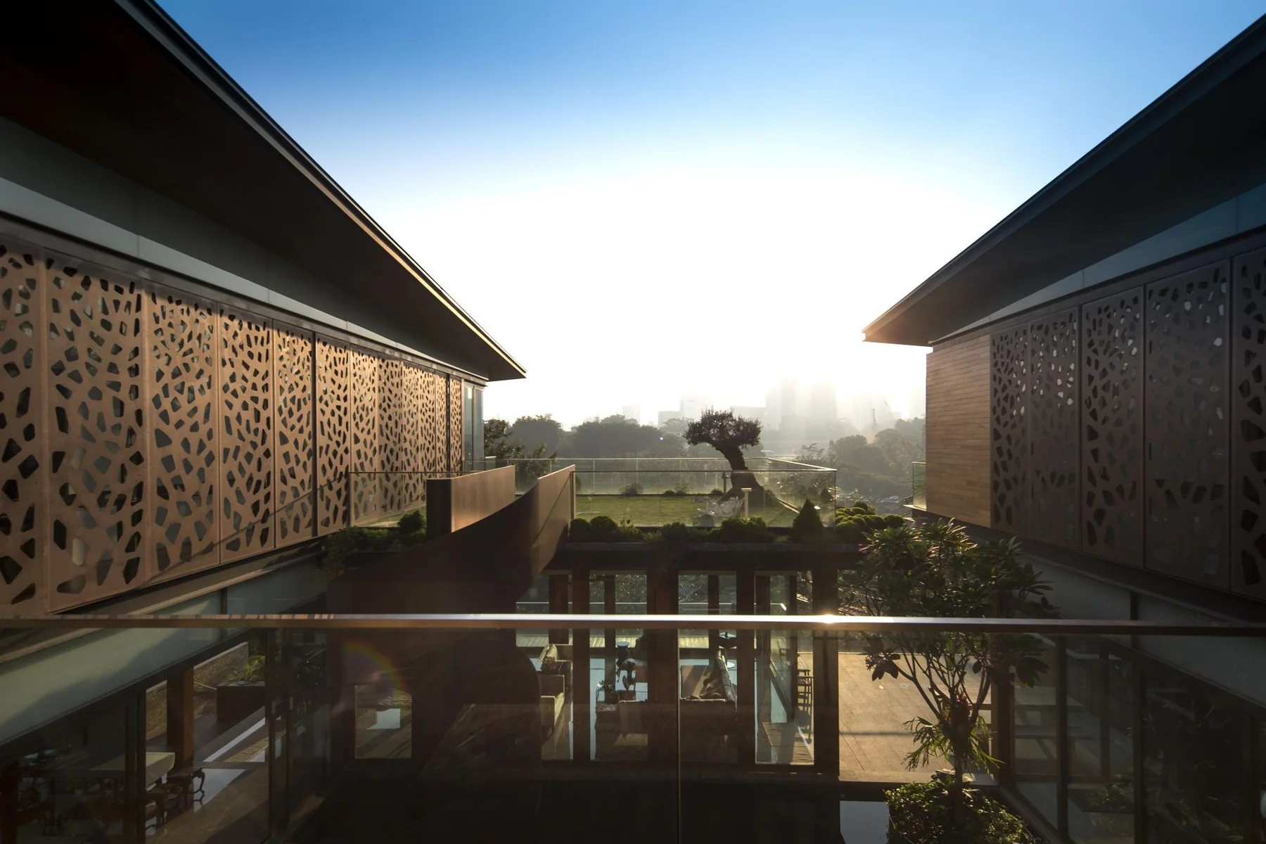 AR43%20Architects%20 %20Hillside%20House%20 %2022%20Olive%20Road%208, Design Authority