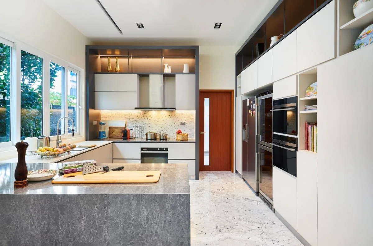 York Place by Black N White Haus, view 6