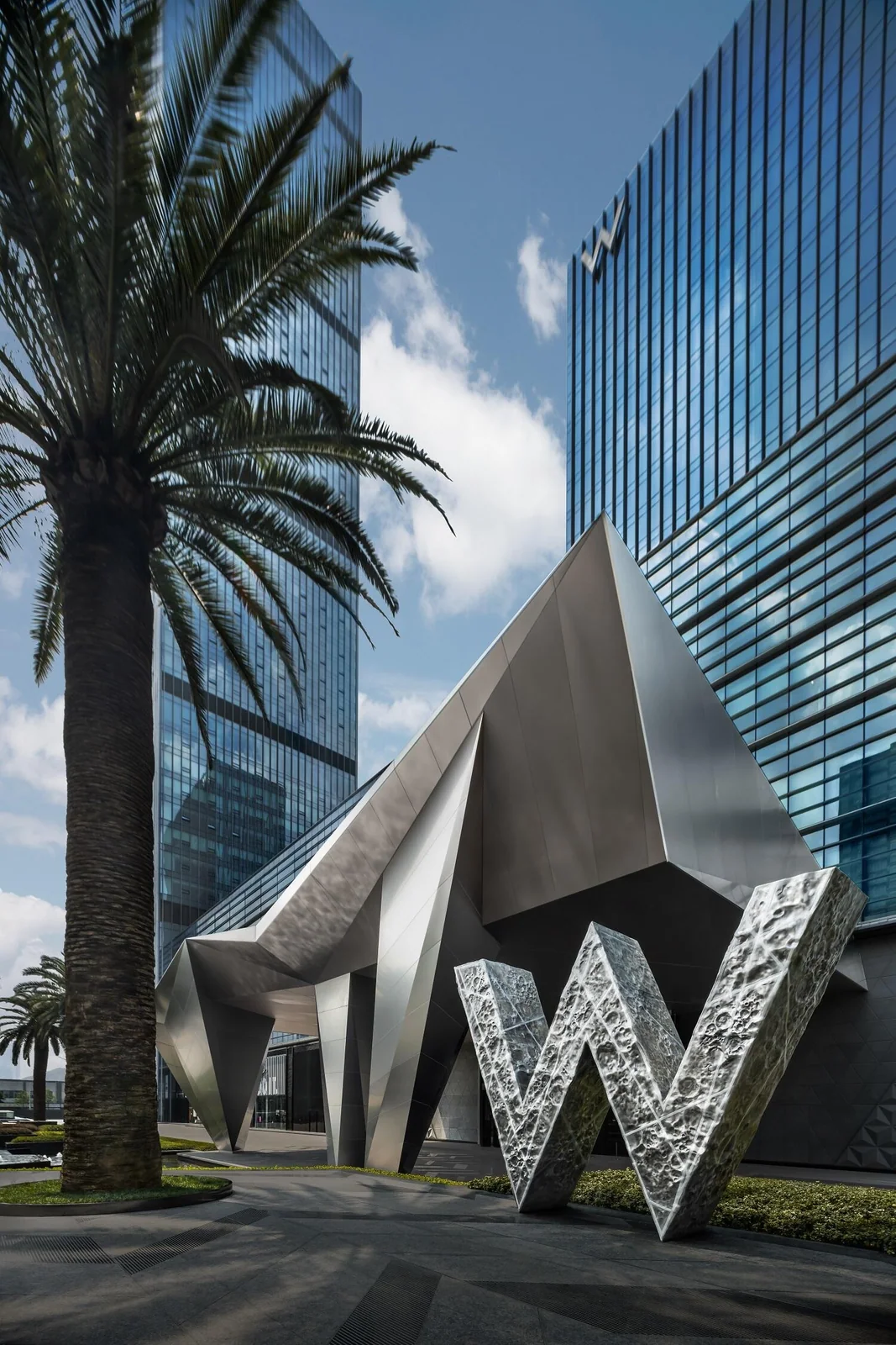 W Changsha by CCD/Cheng Chung Design (HK) Ltd, view 2