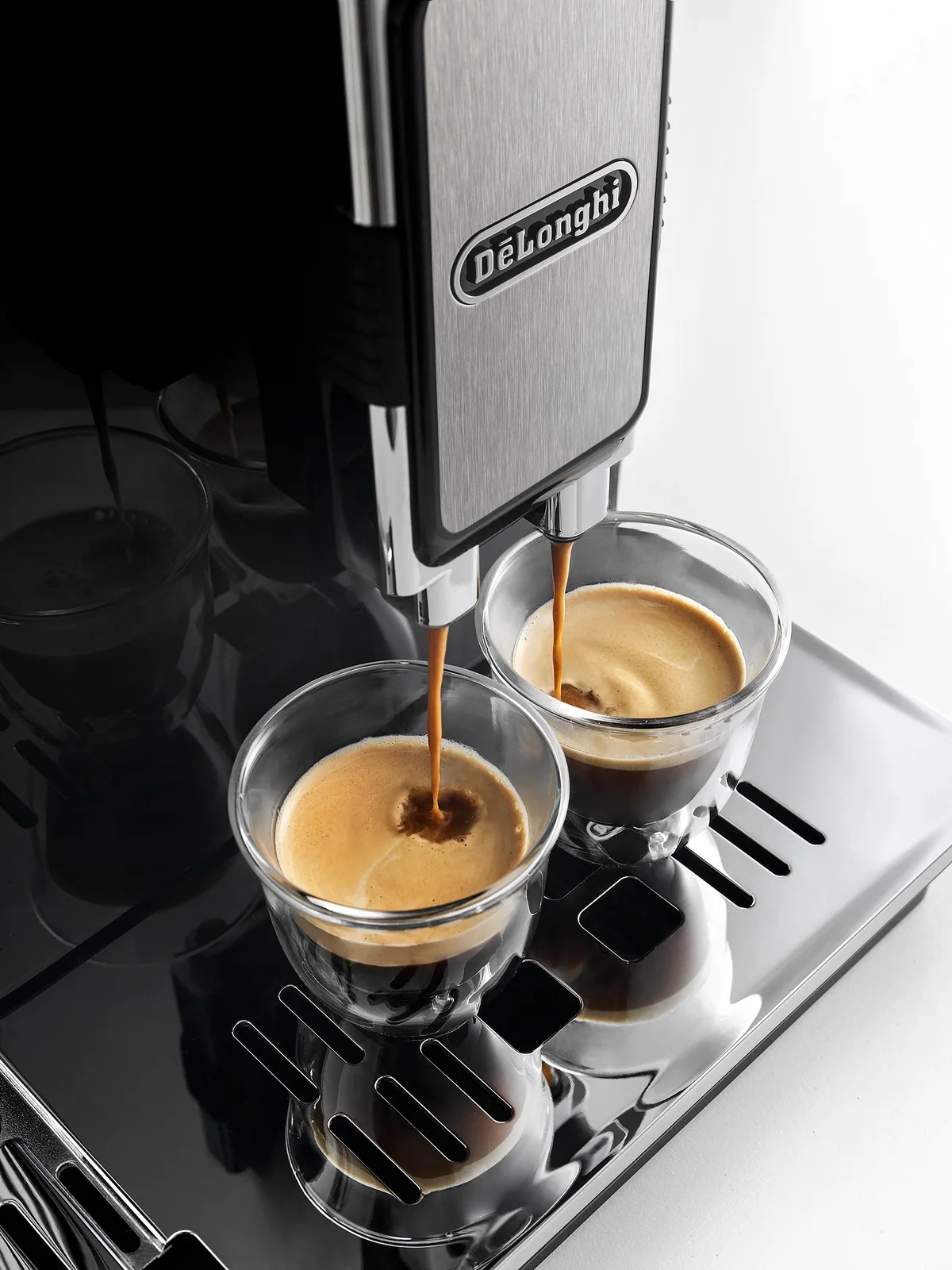 Maestosa By DeLonghi EPAM960.55.GM Erogazione Espresso 1, Design Authority
