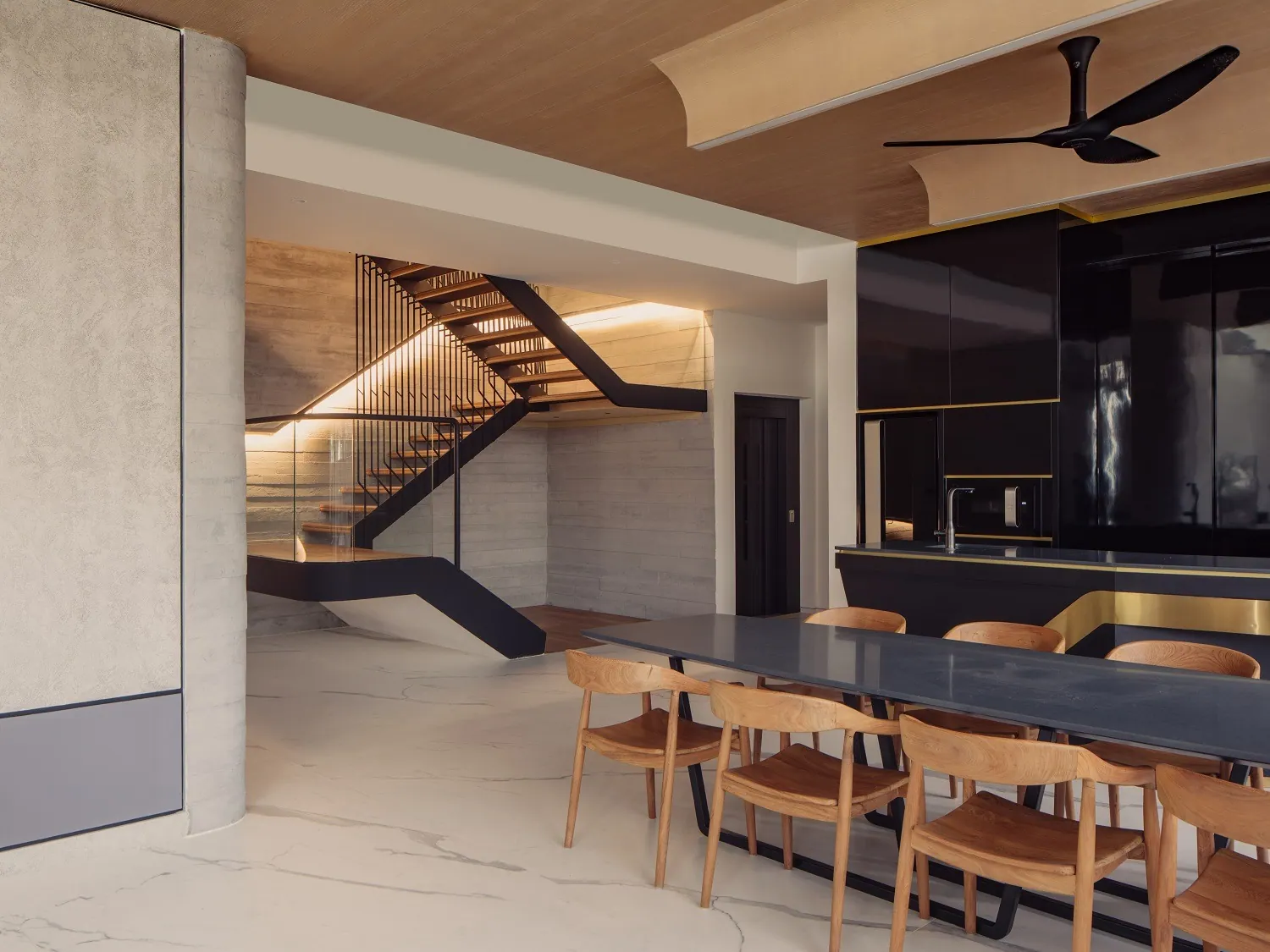 Innovative Architecture & Pragmatic Spaces for a Unique Family Home