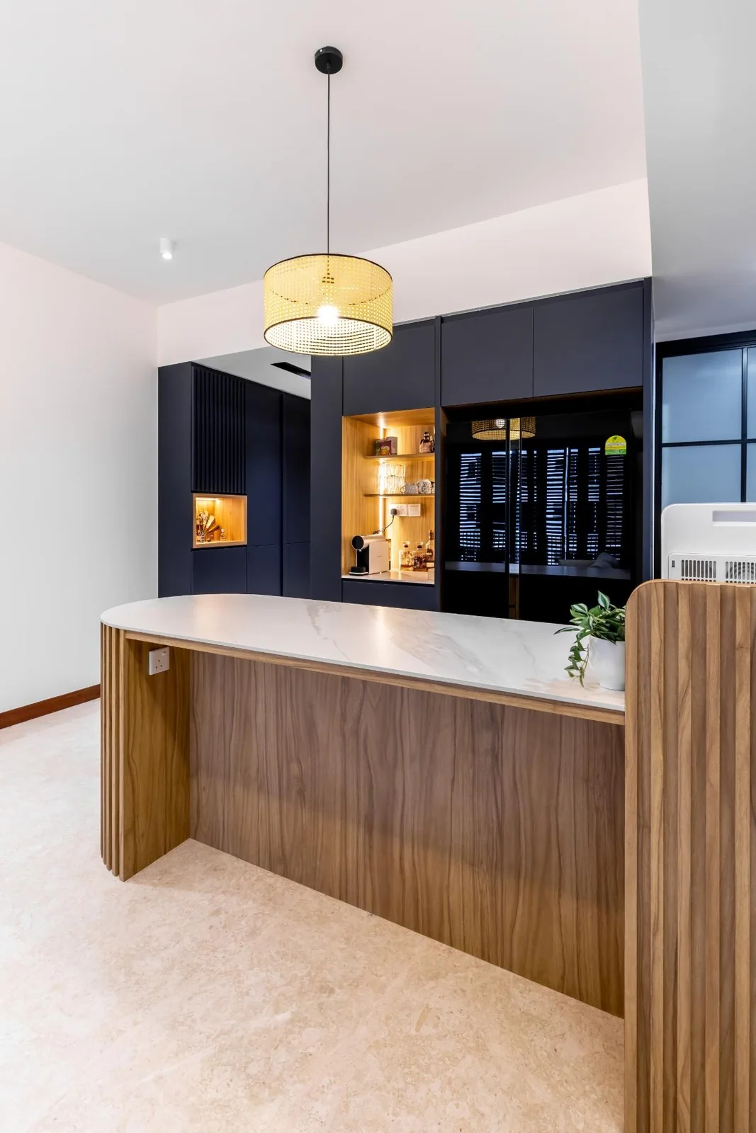 Hillview Ave by Le Interior Affairs, view 3