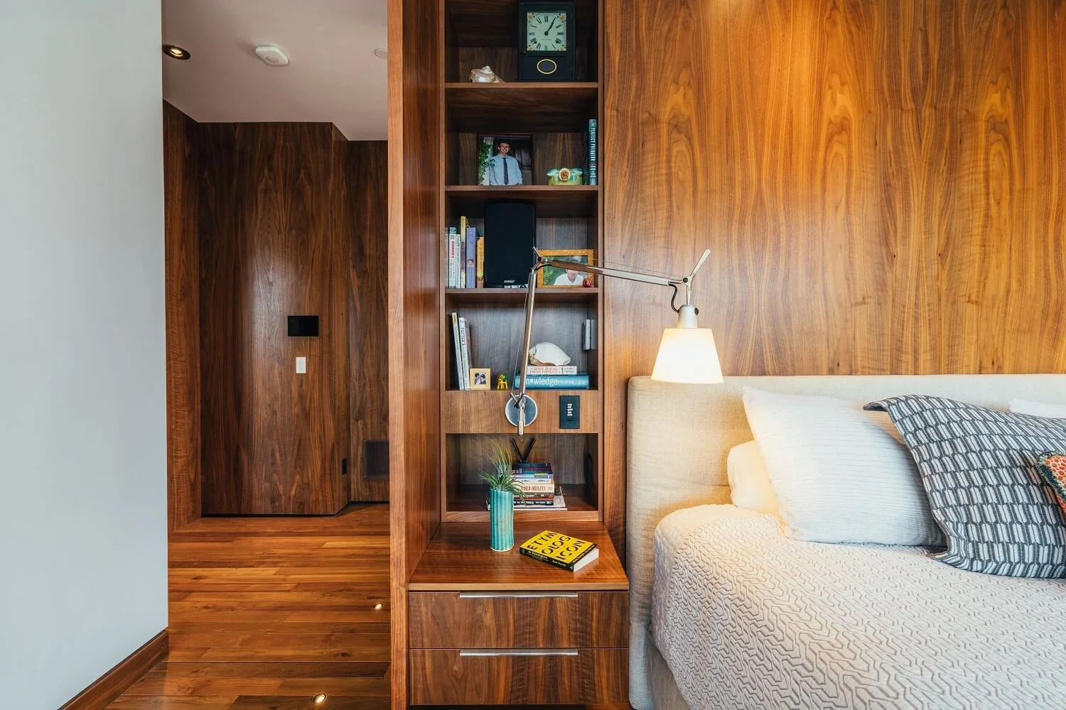 Del Mar Meadow House by McCulley Design Lab, view 25