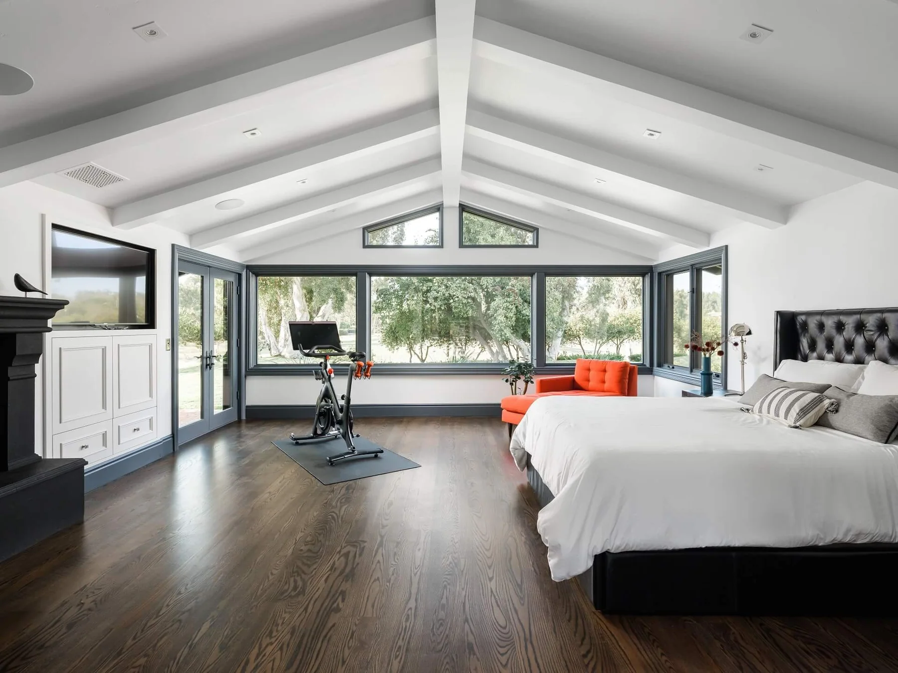 Santa Fe Ranch Residence by McCulley Design Lab, view 12