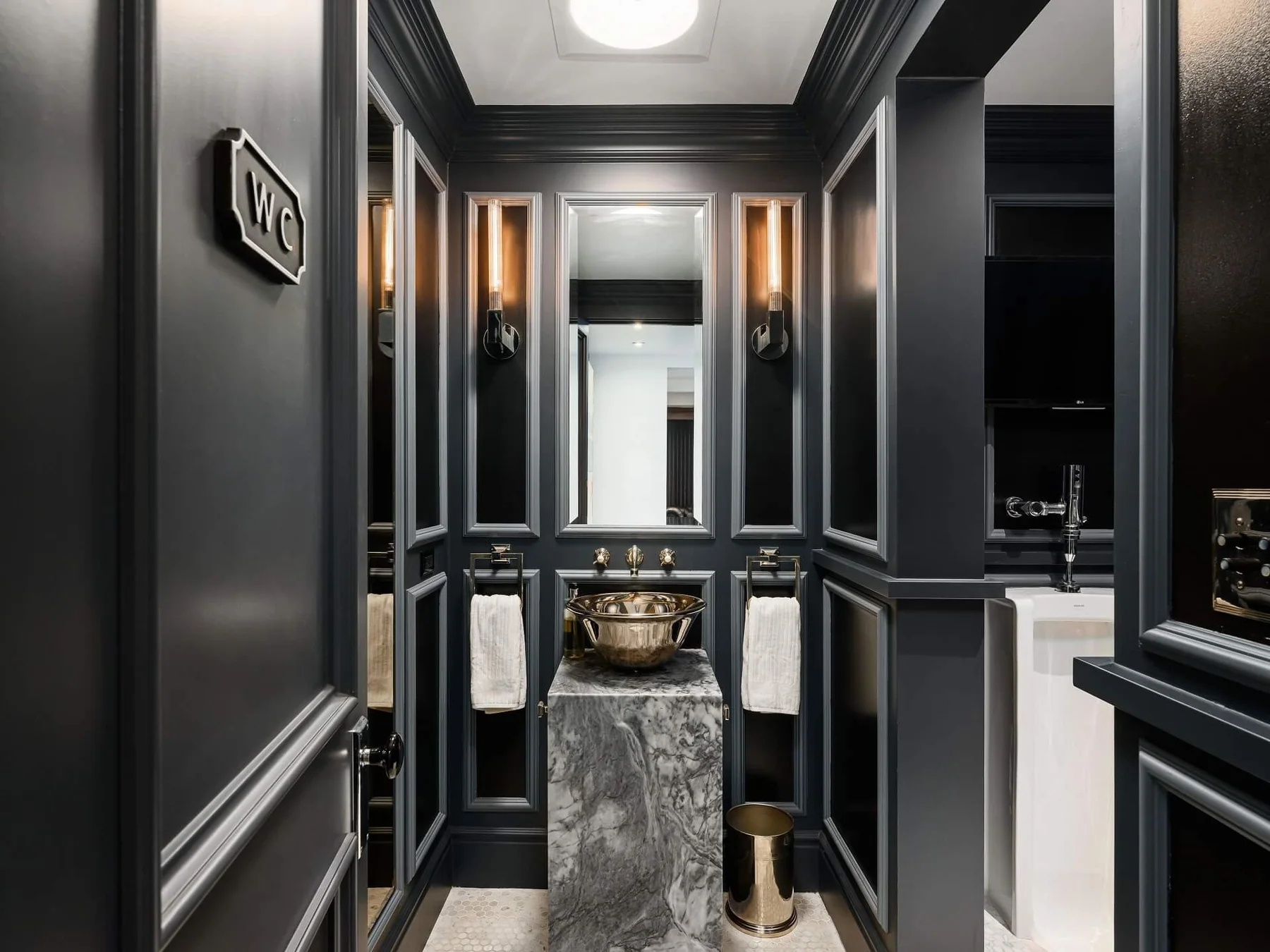 Santa Fe Ranch Residence by McCulley Design Lab, view 14
