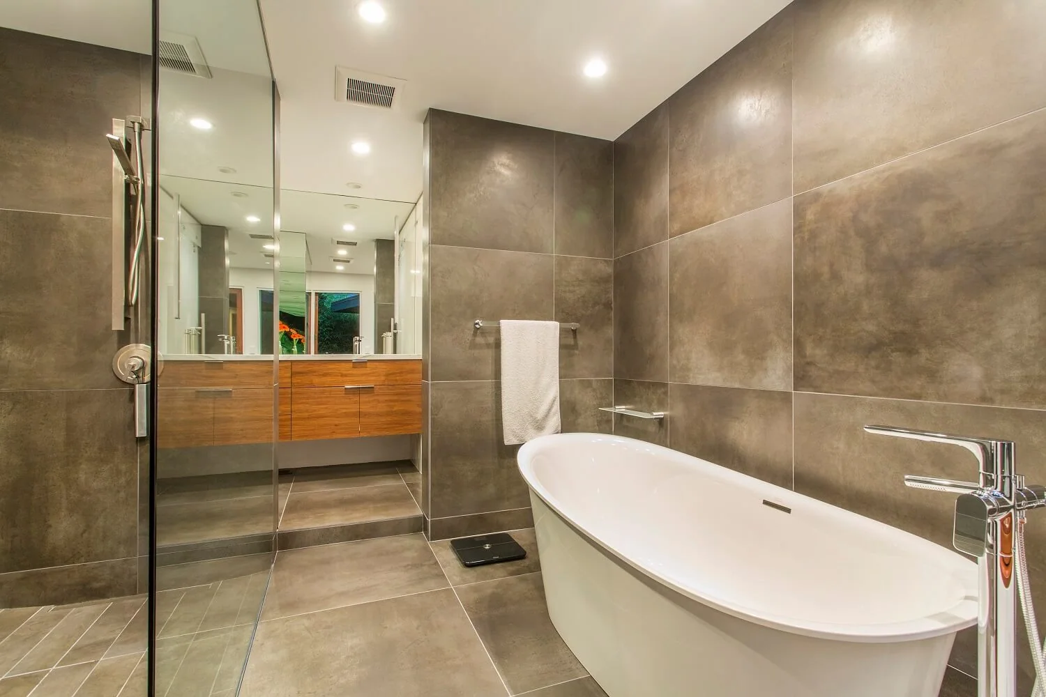 Award-Winning Coastal del Mar Residence by McCulley Design Lab, view 22