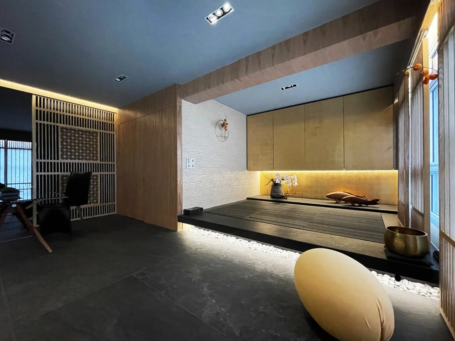 Bedok Studio Apartment by Metamorph Design, view 6