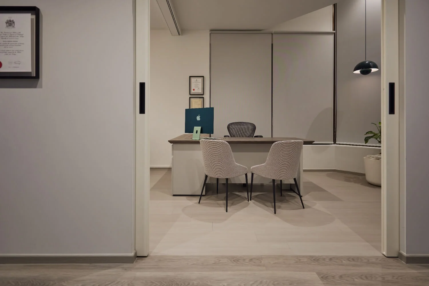 Neumark Lung & Chest Surgery Centre by Nanas Design, view 1