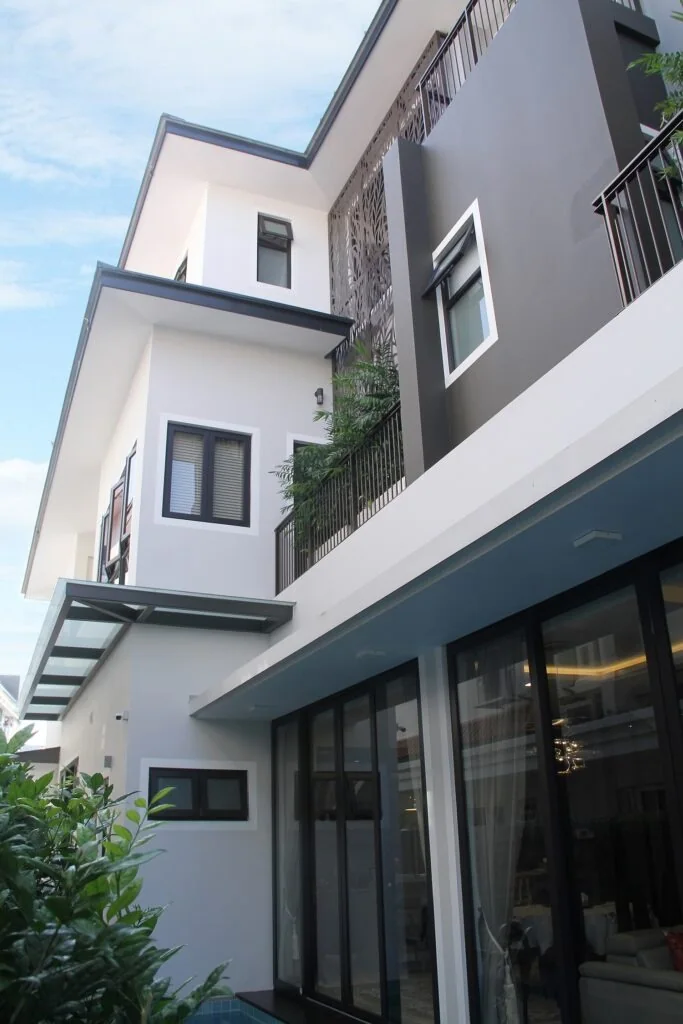 Asiatic Contemporary 12 By Nic Wes Builders, Design Authority