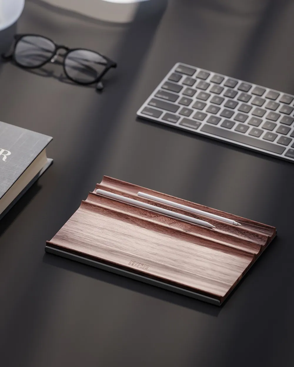 NOOE Exhibit Desk Organizer 3, Design Authority