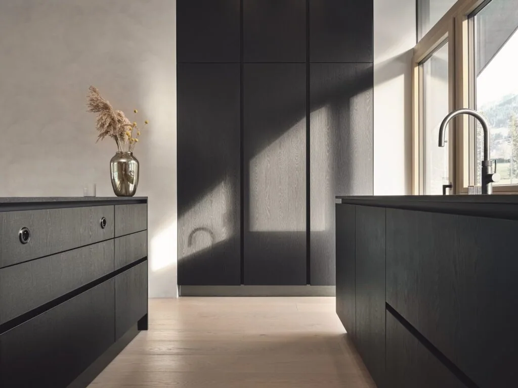 Kitchen Cabinet EGGER CLEAF 7, Design Authority