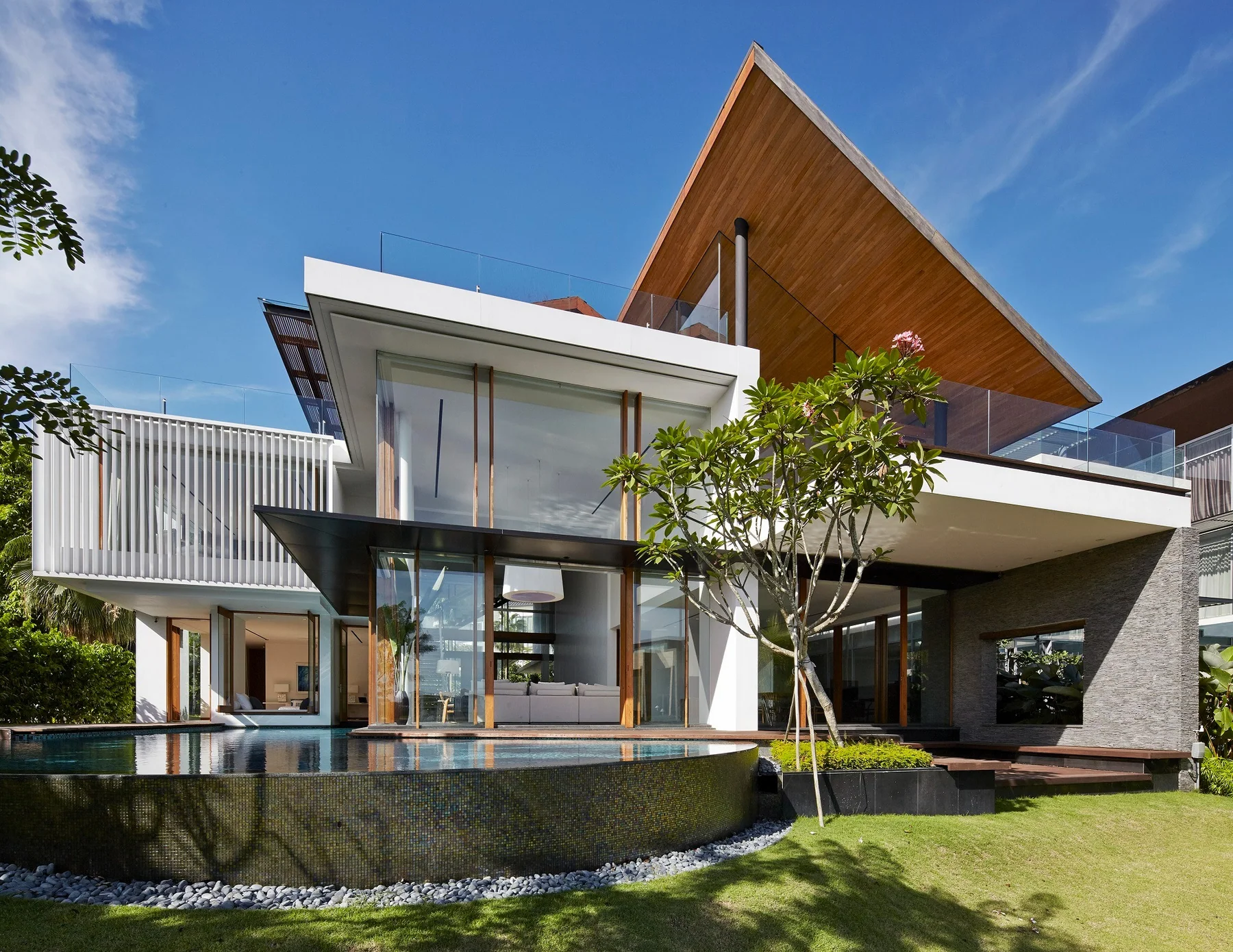 Project by Robert Greg Shand Architects