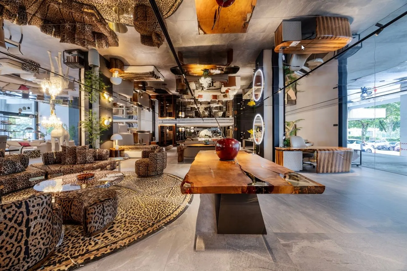 Royal Interiors 4, Design Authority