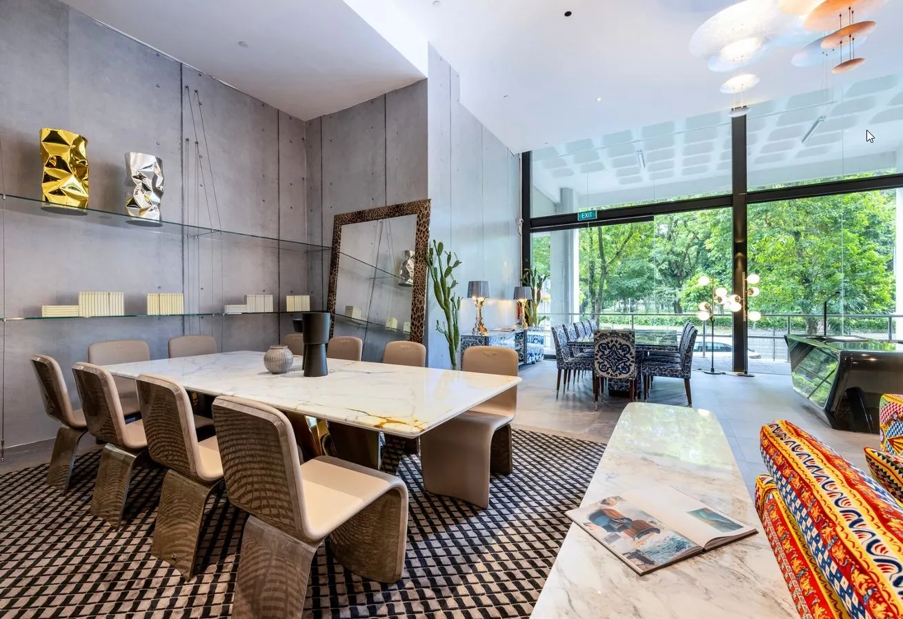 Royal Interiors 2, Design Authority