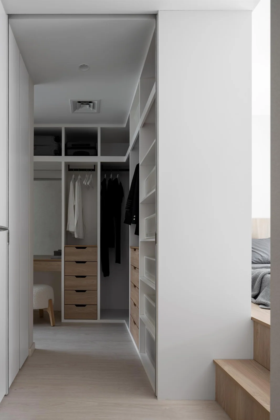 Cairnhill Circle Condominium by Rubiks Studio, view 3