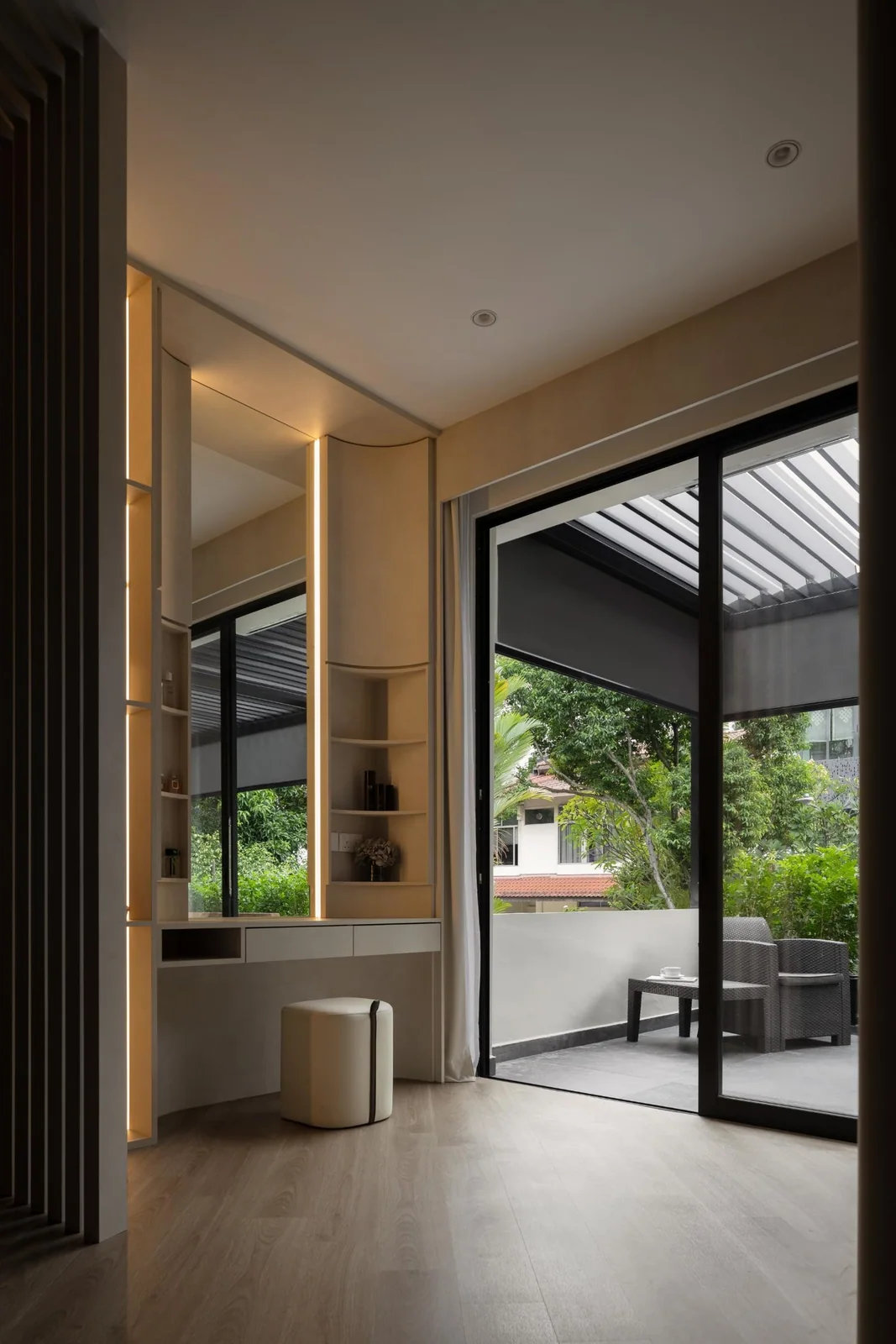 Hong San Walk Semi-Detached by Rubiks Studio, view 3