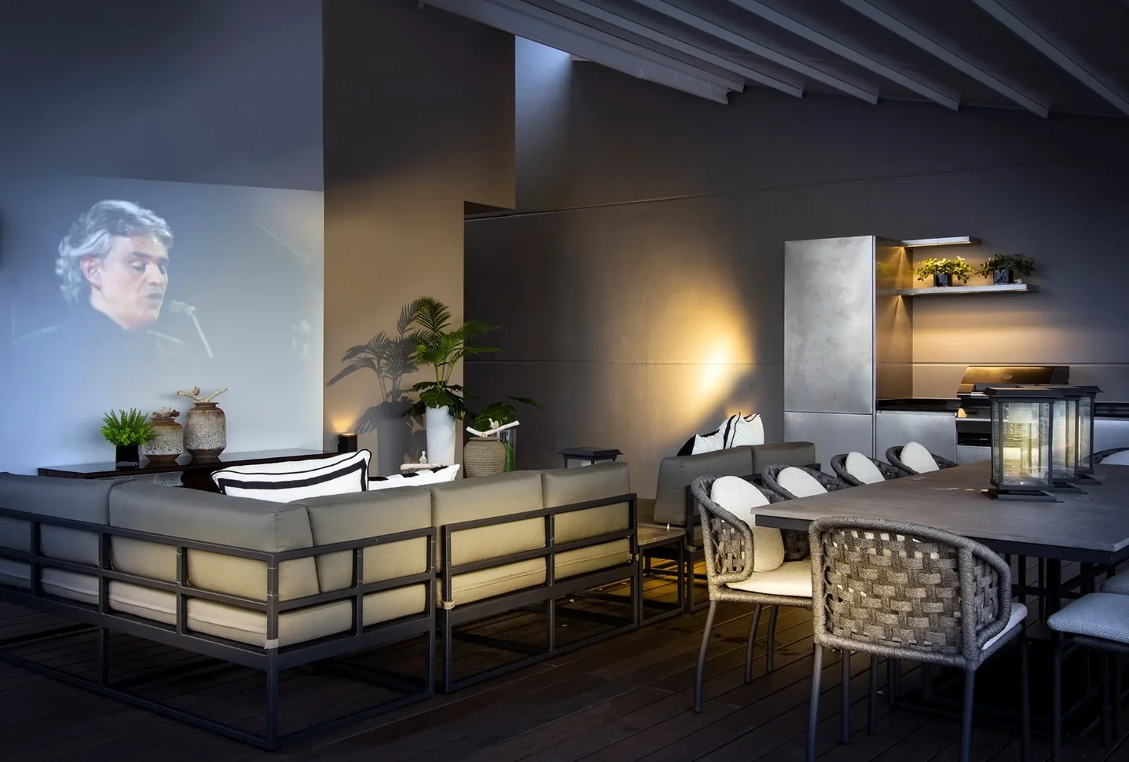 SuMisura &mdash; outdoor rooftop terrace with retractable roof, pool and screening setup