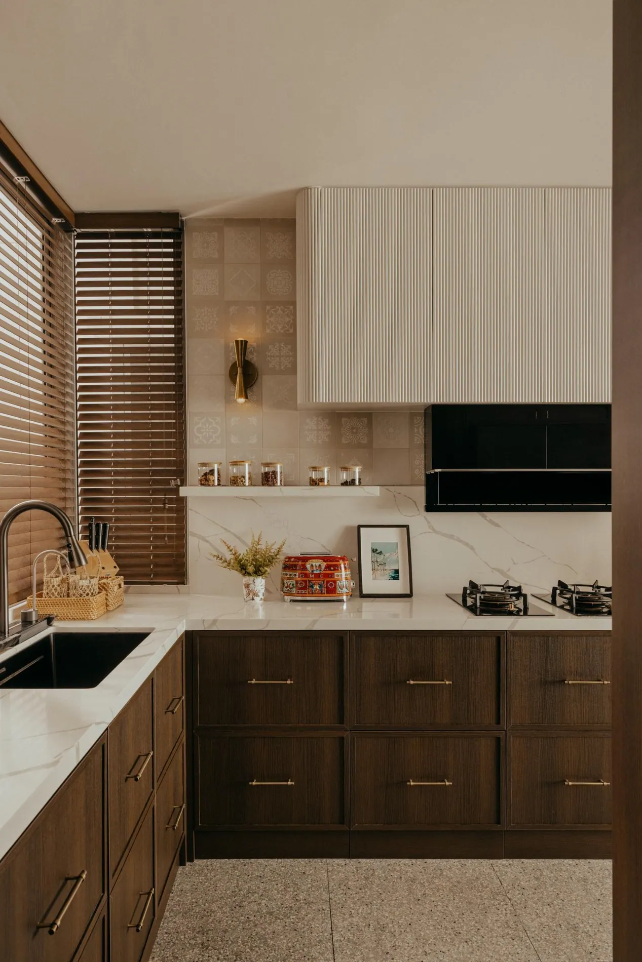 Aiden T Oceanfront 27 1, Design Authority